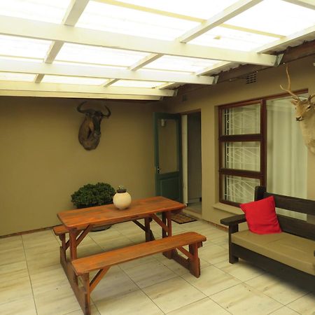 פארל Avo Tree Guesthouse מראה חיצוני תמונה